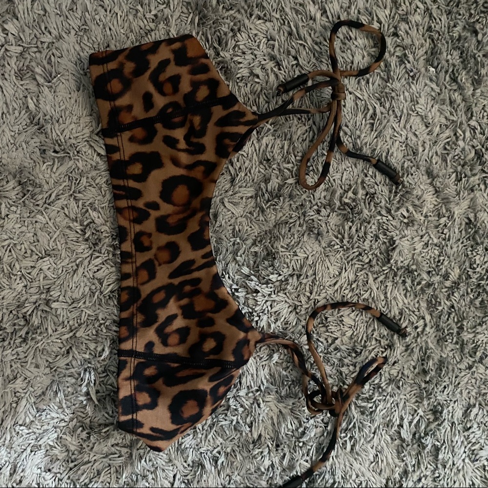 Kendall and Kylie bikini top